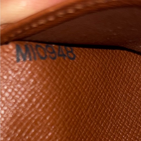 🤎Louis Vuitton Monogram Kisslock Wallet🤎 - Picture 10 of 11